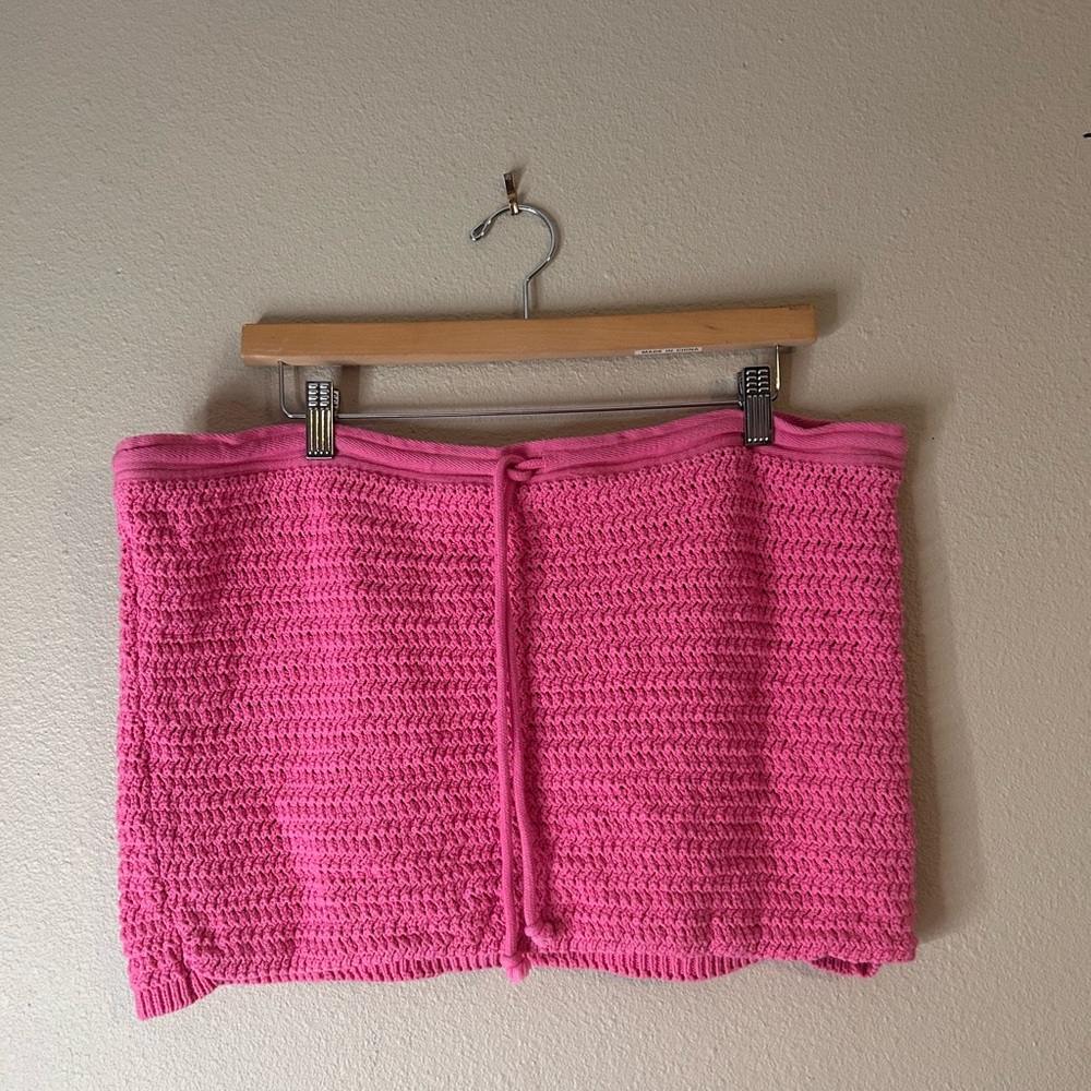 Free people beach pink crochet skirt Size Large